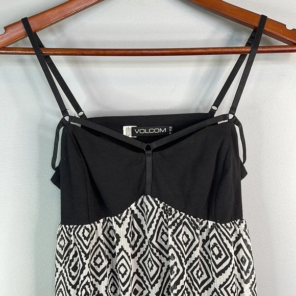 VOLCOM Playa Maxi Dress Open Back Black White Print Fit Bodice Beachy Boho XS - Picture 4 of 11